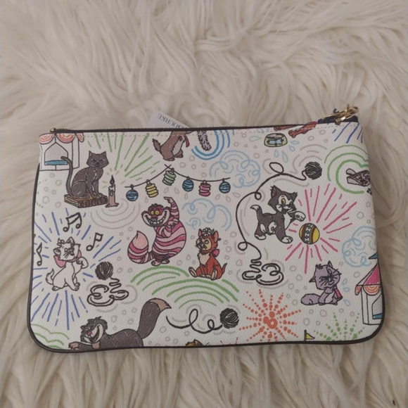 💖FIRM! NWT DISNEY PARKS X DOONEY AND BOURKE DISNEY CATS SKETCH WRISTLET - Picture 13 of 15